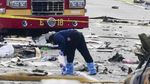 Penampakan Puing-puing Pesawat yang Jatuh di Philadelphia