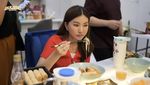 Sarwendah Masak Shabu hingga Makan Soto Betawi Bareng Roy Ricardo