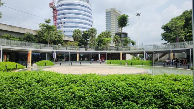 Taman Literasi Martha Tiahahu, Blok M, Jakarta Selatan (Jaksel), Minggu (2/2/2025).