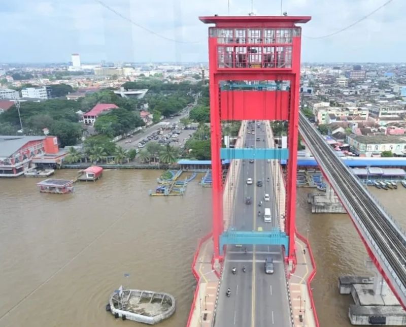Wisata Tower Jembatan Ampera