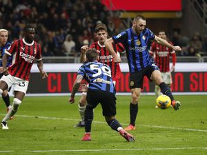 Dramatis! AC Milan Vs Inter Milan Tuntas 1-1