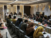Polemik Ijazah Ditahan, Pemprov Jabar Kaji Opsi Pelunasan Tunggakan