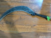 Kakek di Situbondo Diamankan Usai Bacok 4 Tetangga Pakai Celurit