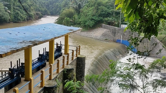 Bendungan Cisuru di Bonjopi, Cianjur.