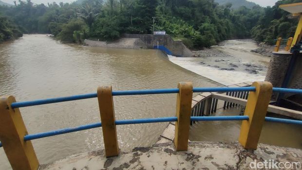 Bendungan Cisuru di Bonjopi, Cianjur.