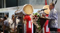 Bazar UMKM Merah Putih dibuka oleh Wakil Ketua DPR Sufmi Dasco Ahmad. 