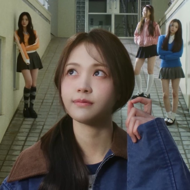 Dengan mata besar, hidung mancung, kulit putih, dagu berbentuk V, Carmen lolos masuk standar kecantikan Korea. Debutnya mendapat sambutan hangat dari netizen Korea yang terpikat dengan paras cantiknya. Foto: dok. SM Entertainment