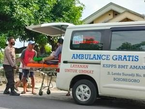 Aipda Jirin Gagas Komunitas Tanggap Banjir-Ambulans Gratis di Bojonegoro