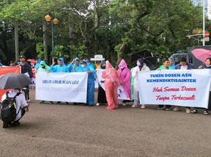 Dosen ASN Demo di Monas: Ubur-ubur Ikan Lele, Bayar Tukin Dosen Le!