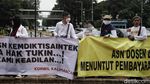 Dosen Gelar Aksi Minta Tukin Dibayar