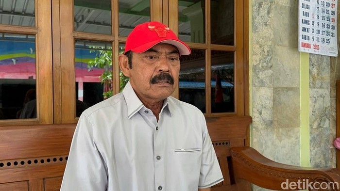 Ketua DPC PDIP Kota Solo, FX Hadi Rudyatmo ditemui di rumahnya, Senin (3/2/2025).