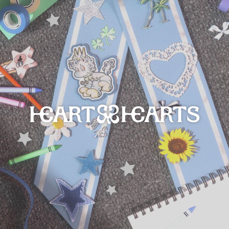 Sampul album single debut Hearts2Hearts.