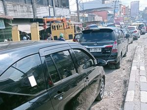 Kampung Lalang Macet Parah Hingga 1 Km Pagi Ini