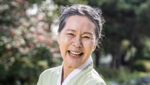 Aktris Lee Joo Sil salah satu pemeran Squid Game meninggal dunia pada 2 Februari. Dia berusia 81 tahun saat mengembuskan napas terakhir. (Foto: dok. 1230Culture)