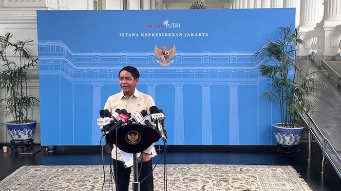 Menhut Raja Juli Antoni (Eva/detikcom)