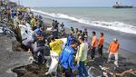 Tanggul Penahan Ombak Cegah Abrasi di Ampenan