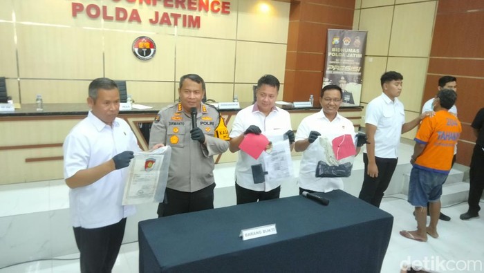 Pencabulan panti asuhan di Surabaya