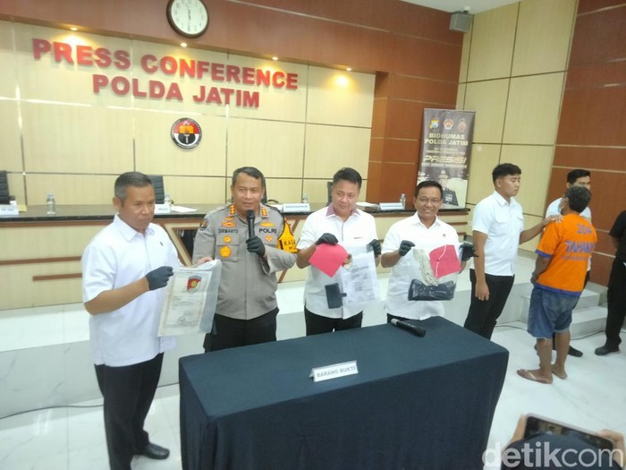 Pencabulan panti asuhan di Surabaya