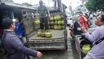 Pengecer Tak Lagi Jual LPG 3 Kg, Warga Antre di Agen