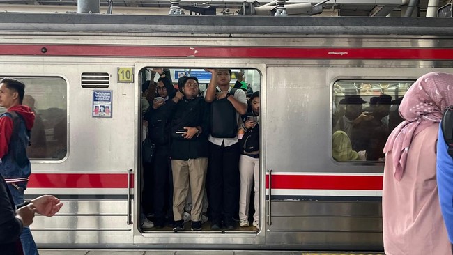 Yang Dirasa Para Anker Usai Jadwal Baru KRL Berlaku