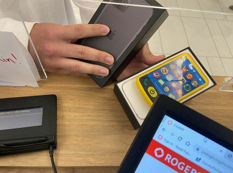 Potret Kocak Kena Scam pas Belanja Online, Sabar ya Bos! Kalau belanja online, jangan lupa cek rating dan komen pembeli sebelumnya. Kalau nggak, bisa kena scam kayak berikut ini.