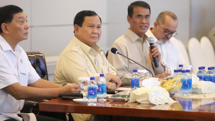 Prabowo Datangi Kantor Mentan Amran, Bahas Apa? Prabowo Datangi Kantor Mentan Amran, Bahas Apa?