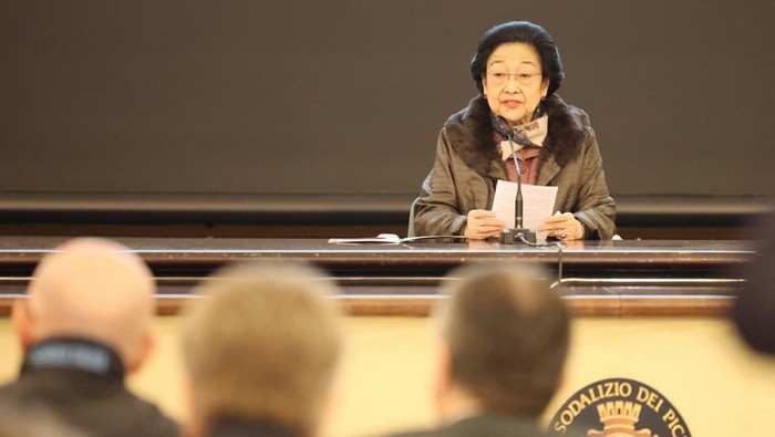 Presiden ke-5 RI sekaligus Ketum PDIP Megawati Soekarnoputri di acara Unbroken Kids Alliance di Roma, Italia