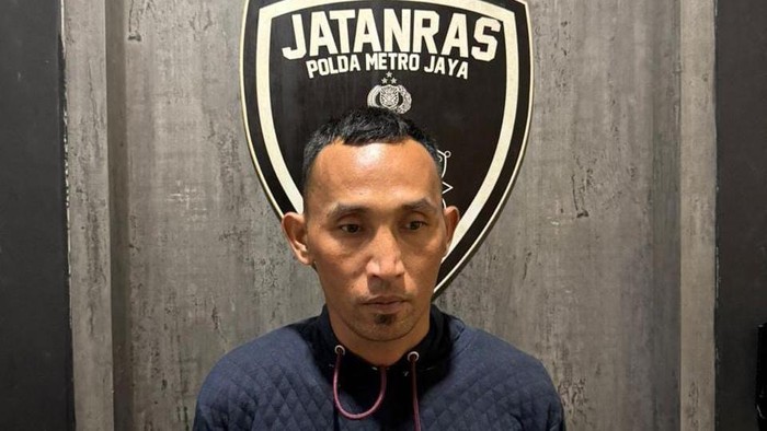 Pria berinisial EHS (37) ditangkap polisi terkait kasus kasus dugaan pembunuhan pria RR (37) di sebuah bengkel kawasan Ciracas, Jakarta Timur (Jaktim). (dok Istimewa)