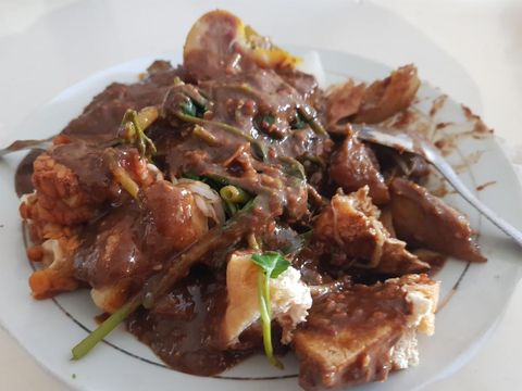 Rujak Cingur Legendaris di Surabaya