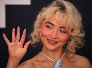 Video: Pose Para Bintang di Red Carpet Grammy Awards 2025