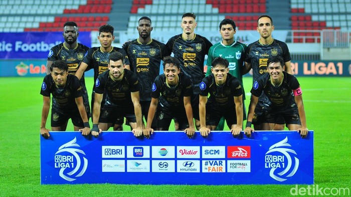 Skuad PSIS Semarang melawan Dewa United di pekan 21 Liga 1 2024/2025, Senin (3/2/2025).