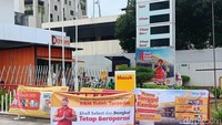 President Director & Managing Director Mobility Shell Indonesia, Ingrid Siburian, mengatakan kelangkaan stok BBM di sejumlah SPBU ini terjadi karena adanya kendala dalam proses pengadaan dan penyaluran.  