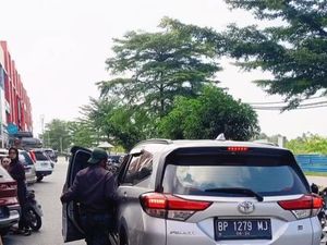 Mobil 3 Pria yang Ngaku Polisi Hendak Tangkap Warga Batam Pakai Pelat Palsu