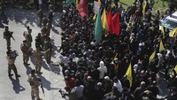 Ribuan penduduk Lebanon selatan ditolak masuk ke desa mereka setelah militer Israel menolak mundur.  