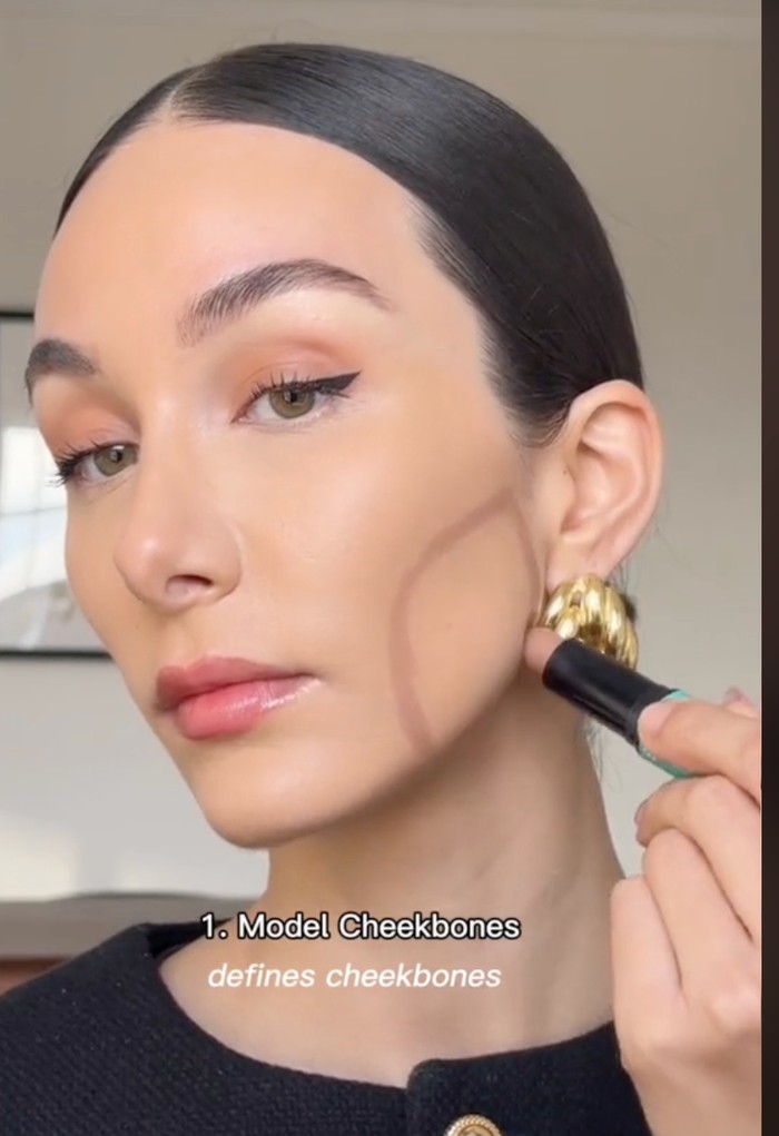 Tips memakai contour stick