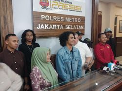 Reaksi Vadel Badjideh Lihat Postingan Foto LM Bareng Pria Lain