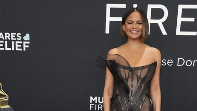 Foto: 7 Artis Berbusana Terburuk Grammys 2025, Ada Bianca Censori
