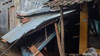Selain di Situbondo, banjir juga terjadi di Bondowoso. Khususnya lereng pegunungan yang berada di 2 wilayah itu.