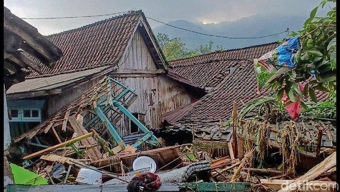 Banjir Bandang di Wonoboyo Bondowoso