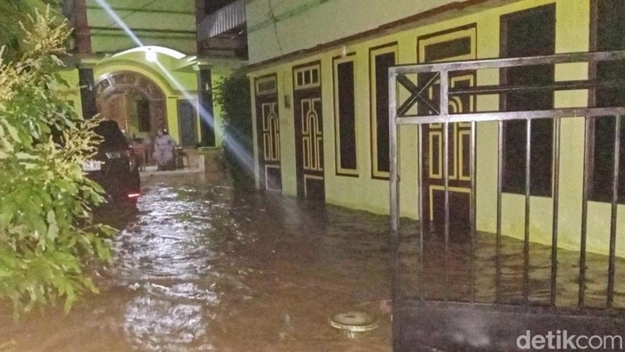 Banjir di Mlandingan Situbondo Surut