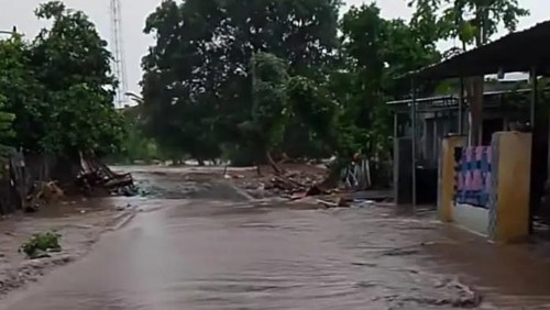 Banjir susulan di Desa Nanga Wera, Kecamatan Wera, Kabupaten Bima, NTB, Selasa, (4/2/2025) sore.