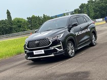 Mobil Listrik Wajib Pakai Ban Khusus, Ini Sebabnya