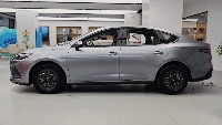 Meski demikian, BYD Seal 05 DM-I sudah bisa dipesan konsumen melalui skema prebooking. Menariknya, mobil tersebut hanya dibanderol 89.900 yuan (Rp 201 jutaan) hingga 109.800 yuan (Rp 249 jutaan). Foto: Doc. BYD.
