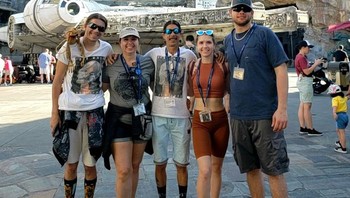 Tolong singkirkan laki-laki yang ada di kanan, soalnya dia mantan pacar anak perempuanku setelah enam tahun menjalin hubungan. Foto: Heather Maxville via Bored Panda