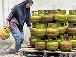 Curhat Warga Solo Keliling Cari LPG 3 Kg: Dapat, Harganya Rp 30 Ribu