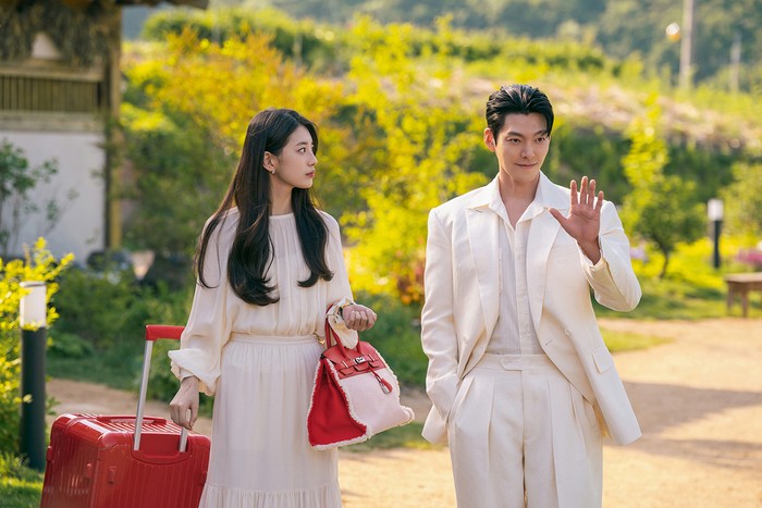 Foto adegan drakor Genie, Make A Wish diperankan Suzy dan Kim Woo Bin. Tayang di Netflix kuarter IV tahun 2025.