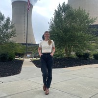 Grace juga berusaha mematahkan stereotip bahwa industri nuklir hanya untuk pria atau mereka yang memiliki gelar tinggi. Menurutnya, pekerjaan di pembangkit nuklir memerlukan berbagai latar belakang keahlian, bukan hanya insinyur. Foto: dok. Instagram @grace.stanke