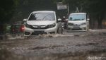 Hujan Deras, Jalan RC Veteran Jaksel Tergenang