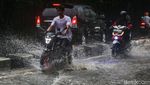 Hujan Deras, Jalan RC Veteran Jaksel Tergenang