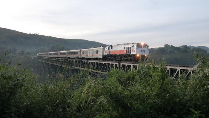 Ilustrasi kereta